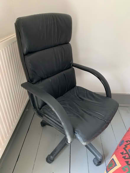 Photo of free Slightly tatty office chair (OX10 6hq) #2