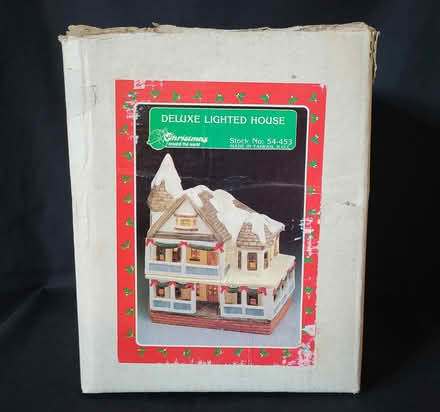 Photo of free Holiday Light Up House (Crescent Park) #4