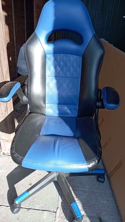 Photo of free Swivel chair for home office or gaming. (Kilby Bridge LE18) #3