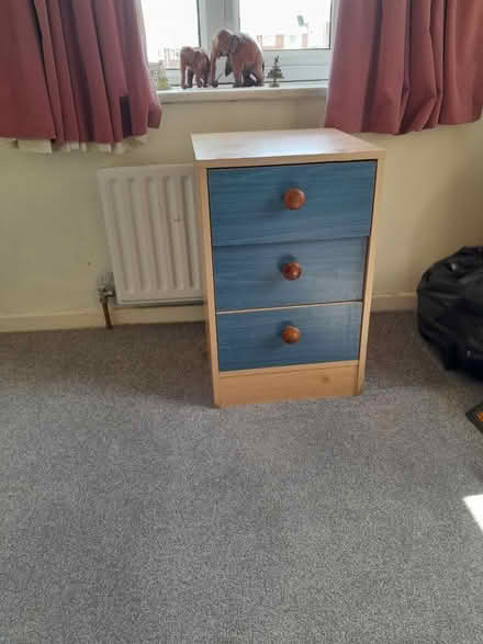 Photo of free Bedside cabinet (wantage Oxfordshire OX12) #1