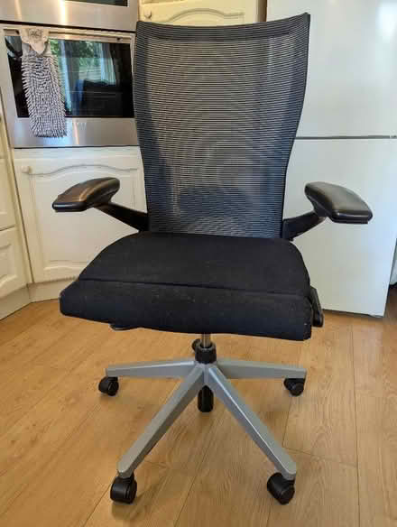 Photo of free Office chair (Surrey Heath GU15) #1