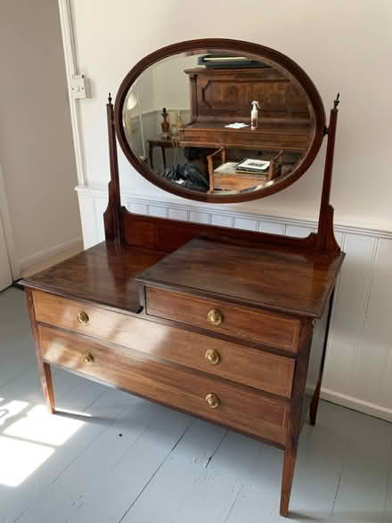 Photo of free Antique side table with mirror (OX10 6hq) #2