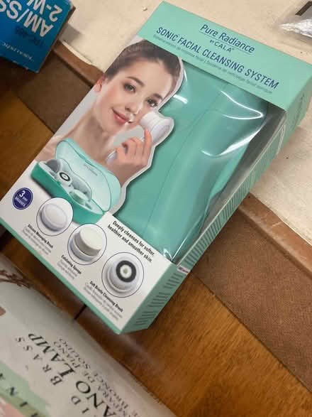 Photo of free Sonic face cleaning machine (Foothill Boulevard Cupertino) #1