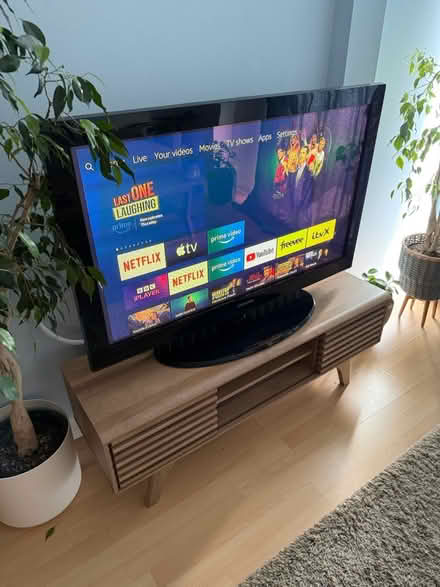 Photo of free 43” Samsung TV (Isle of Dogs E14) #1