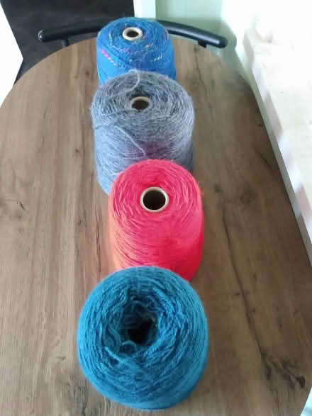 Photo of free Cones of wool (Westfield S20) #2