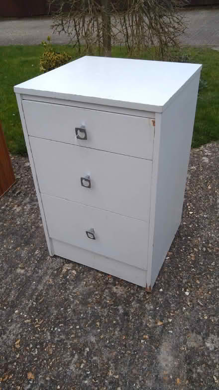 Photo of free Small chest of drawers - white (Great Shelford CB22) #1