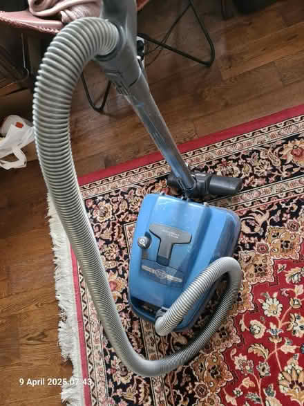 Photo of free Sebo K1 vacuum cleaner + bags (Canary Wharf) #2