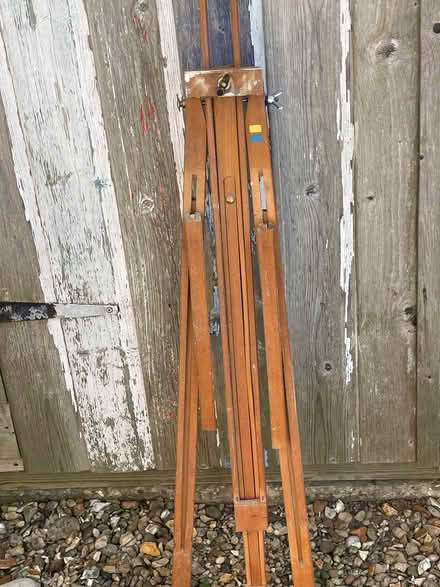 Photo of free 3 easels-table top,portable,sturdy (PE8) #2