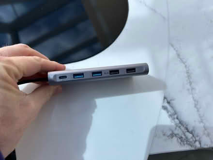 Photo of free USB C hub (Upshire (EN9)) #4