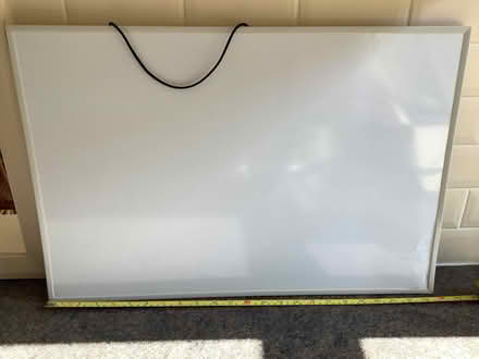 Photo of free Lightweight Magnetic Whiteboard. (The Plantation GL5) #1