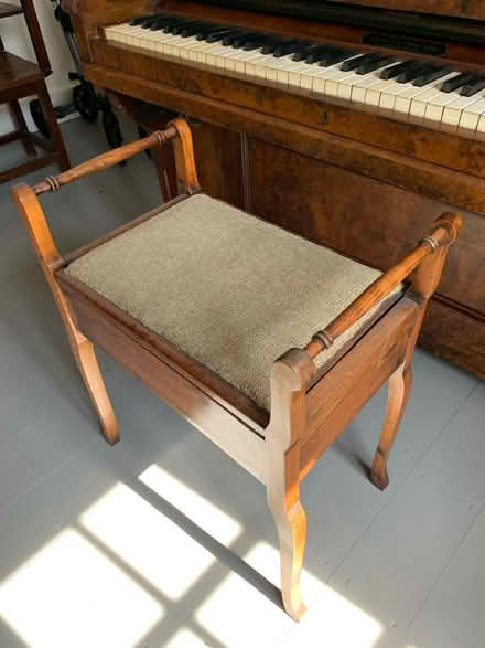Photo of free Piano & stool (OX10 6hq) #4