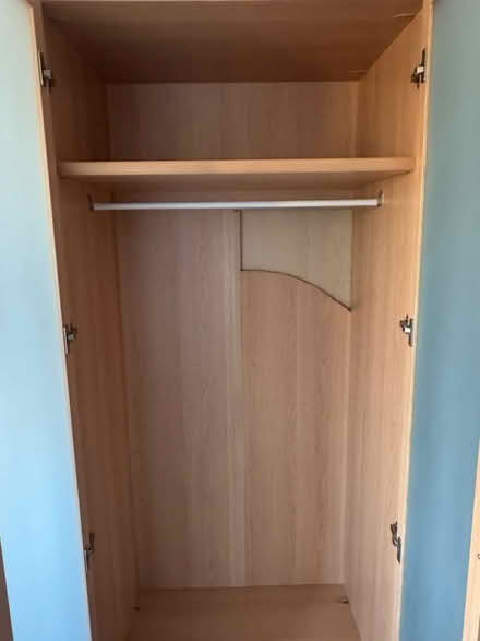 Photo of free Wardrobe with glass doors (LS8 1LW) #3