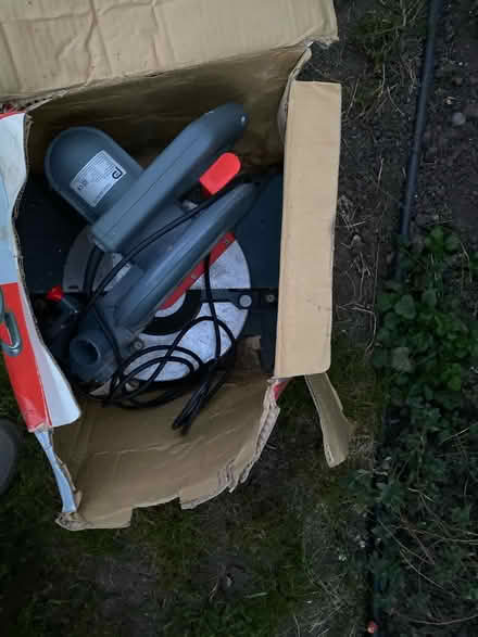Photo of free Mitre saw (Carpenders park WD19) #1