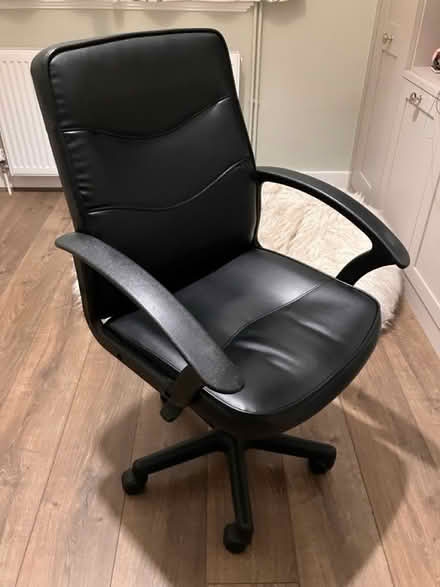 Photo of free Office chair (Stamford PE9) #1