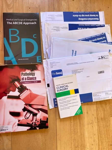 Photo of free Medical textbooks and BMJs (N5) #1