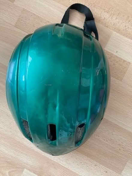Photo of free Cycle helmet (Thames Ditton KT7) #1