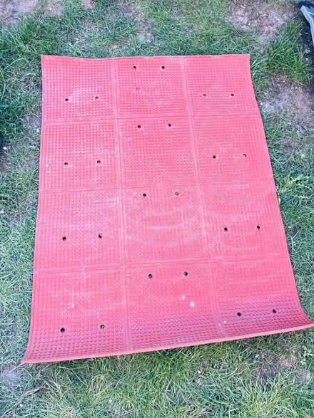 Photo of free Heavy duty rubber Mat Outdoor or indoor (Thornton Heath CR7) #1