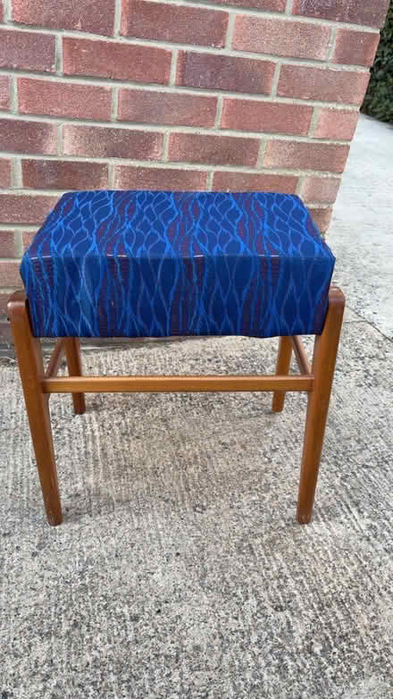Photo of free Stool (Charlton OX12) #1