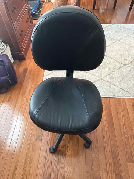 Photo of free Desk chair (46609 Hampshire Station Drive) #1