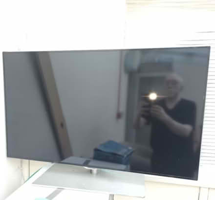 Photo of free Samsung 40" TV (Herne Hill, SE24) #3