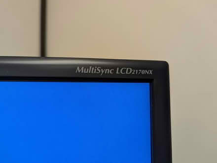 Photo of free a computer (Near Slack and Merivale) #4
