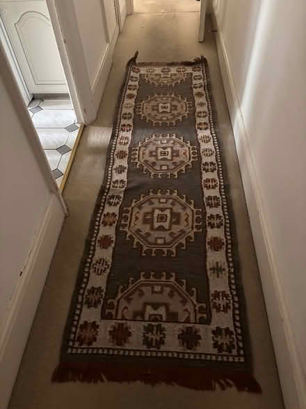 Photo of free Long rug (NW11 Golders Green) #1