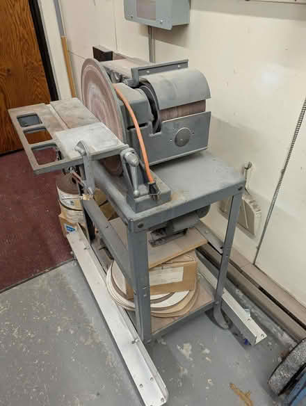 Photo of free larger belt/disc sander on a cart (Near Slack and Merivale) #1
