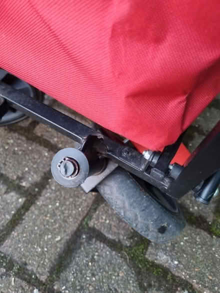 Photo of free Cart..broken chassis (underwood, NG16) #2
