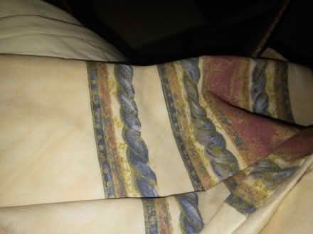 Photo of free Duvet cover and pillowcase (Kirkstall LS5) #1