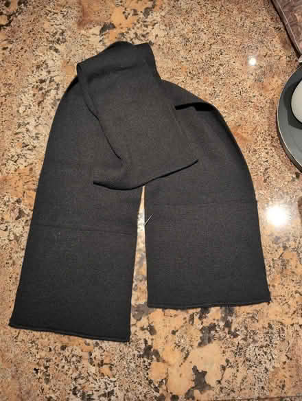 Photo of free Scarf w/pockets (Trafalgar/River Oaks, Oakville) #1