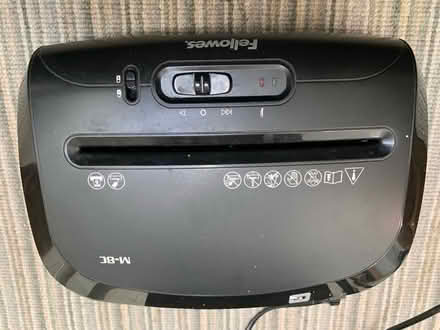 Photo of free Fellowes Document Shredder (Ware SG12) #2