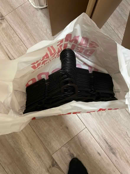 Photo of free Plastic hangers (Tottenham N17) #1