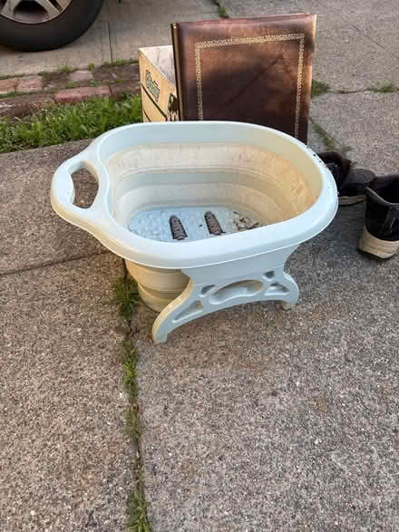 Photo of free Feet soaker (2200 block of Roosevelt berk) #1
