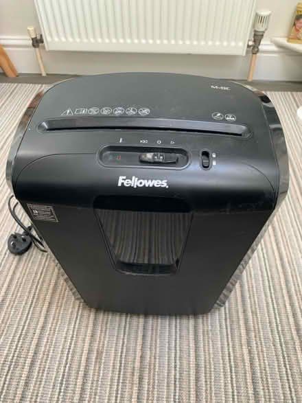 Photo of free Fellowes Document Shredder (Ware SG12) #1