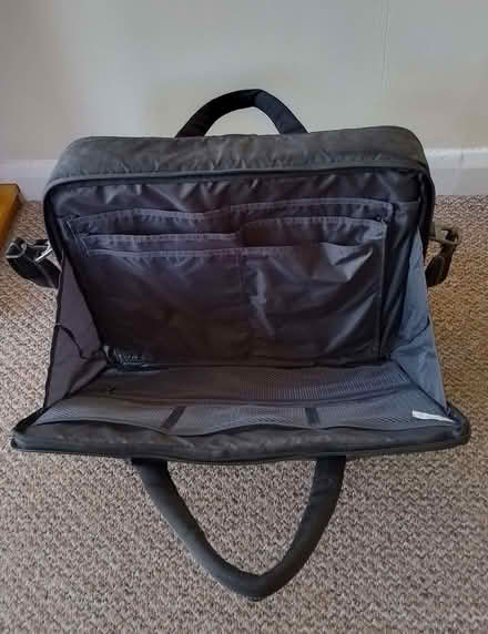 Photo of free Laptop case, padded (Starkholmes DE4) #3