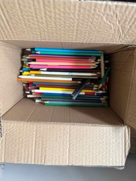 Photo of free Colouring Pencils (CR2) #1