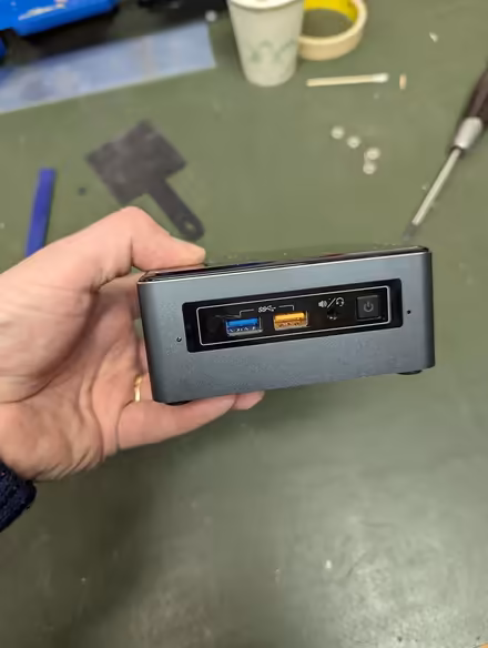 Photo of free a computer (Near Slack and Merivale) #3