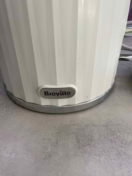 Photo of free Breville Kettle white (Crosspool S10) #2