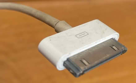 Photo of free 1 Metre USB Sync Cable for iPhone 4 and 4S - White (Buxton Central SK17) #2