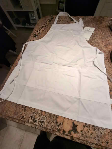 Photo of free Apron (Trafalgar/River Oaks, Oakville) #1