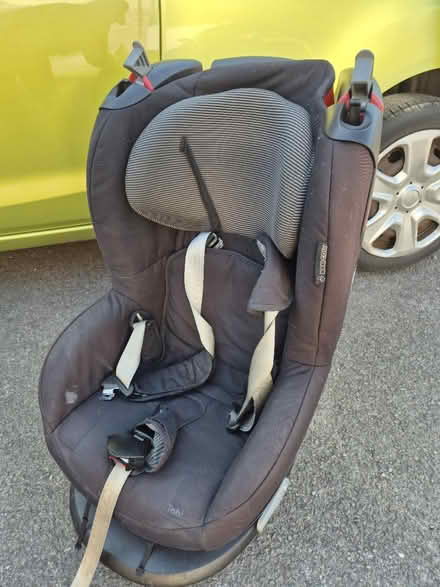 Photo of free Car seat (BS32) #1