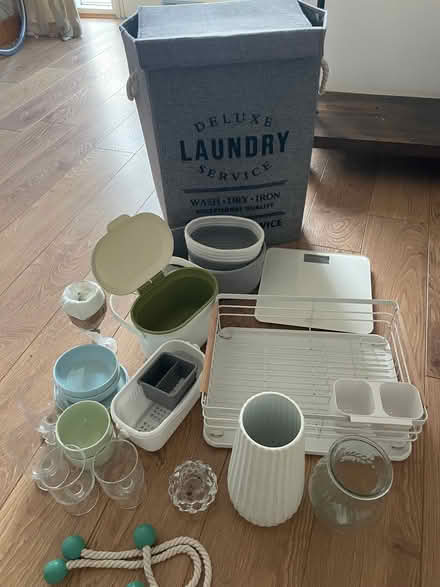 Photo of free Miscellaneous household items (St Margarets TW1) #1