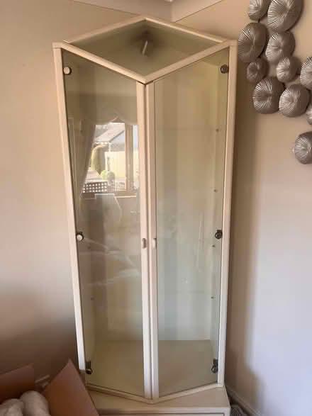 Photo of free Display cabinet with glass shelves (Chalk Farm NW1) #3