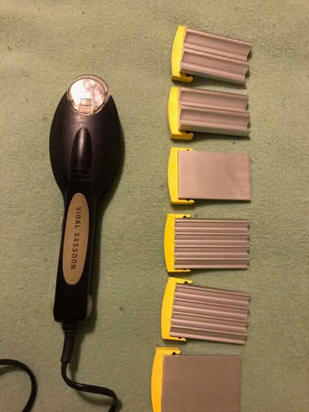 Photo of free Hair Crimper (Rhyl LL18) #1