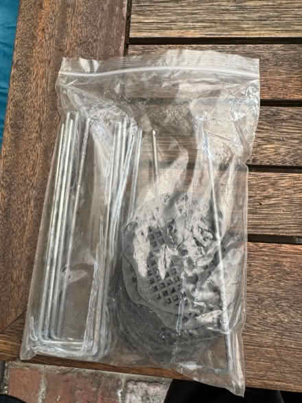 Photo of free U-pegs and discs for weed sheet (Durham DH1) #1