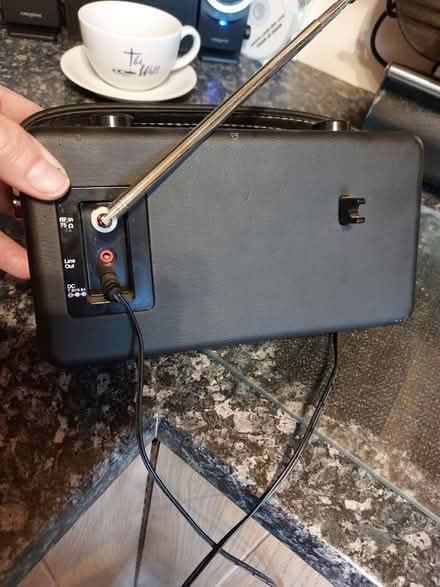 Photo of free DAB radio elec. plug or battery (WF1) #3