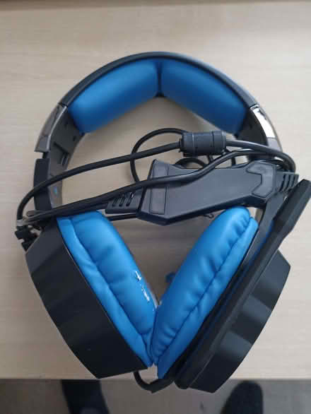 Photo of free Headphones (bought 2021) Right side not working (Kirkley NR33) #1