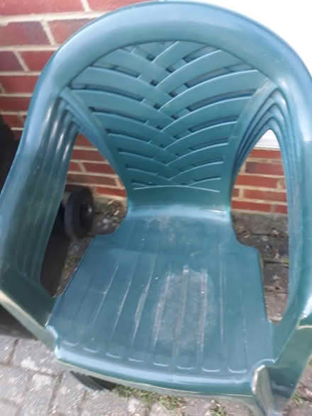Photo of free 4 plasric chairs (Bedford MK40) #1
