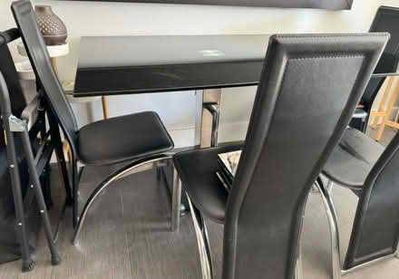 Photo of free Table (Hollywood) #4