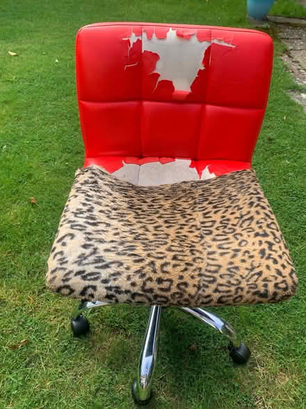 Photo of free Retro chrome computer chair for upcycling (Riverside B98) #2